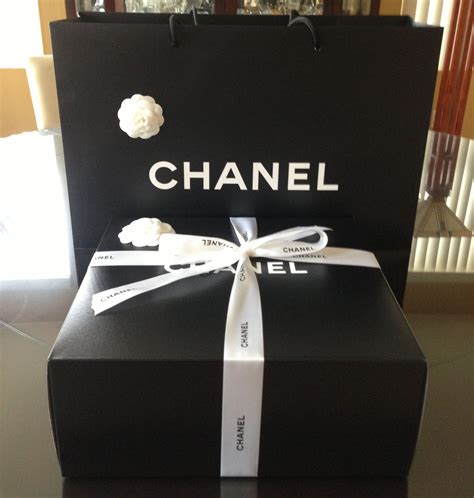 small chanel gifts